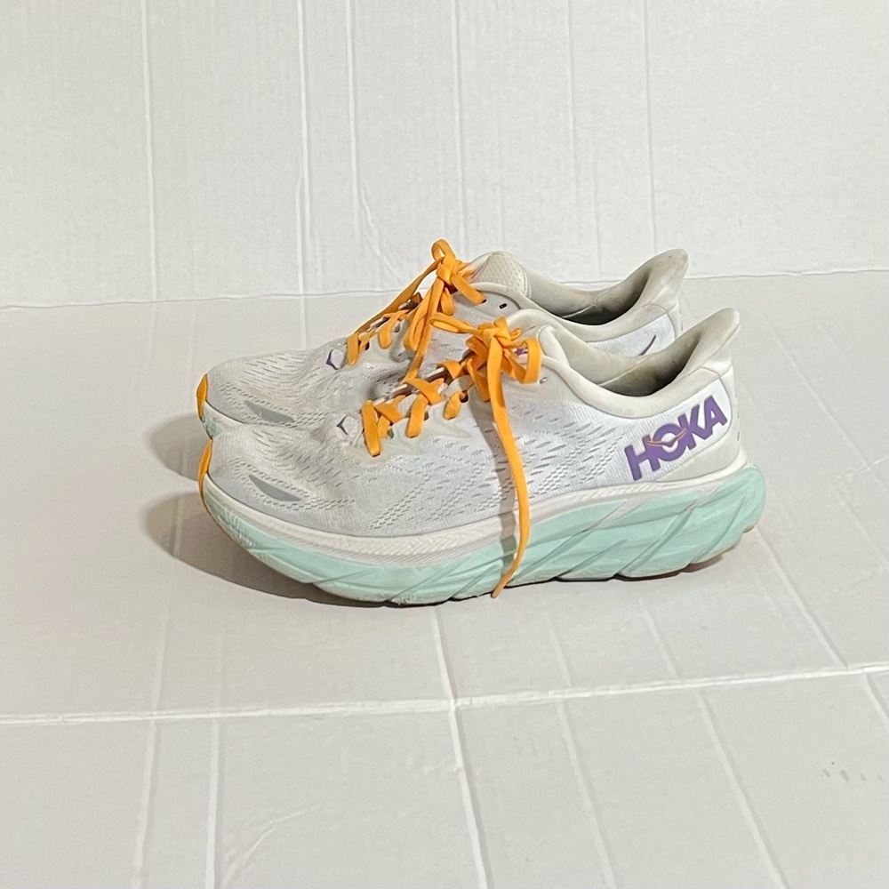 HOKA One One Clifton 8
